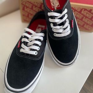 VANS Authentic Pro Suede Shoe